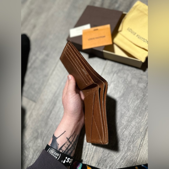 Louis Vuitton Multiple Wallet - Monogram (Bifold) - Picture 6 of 16